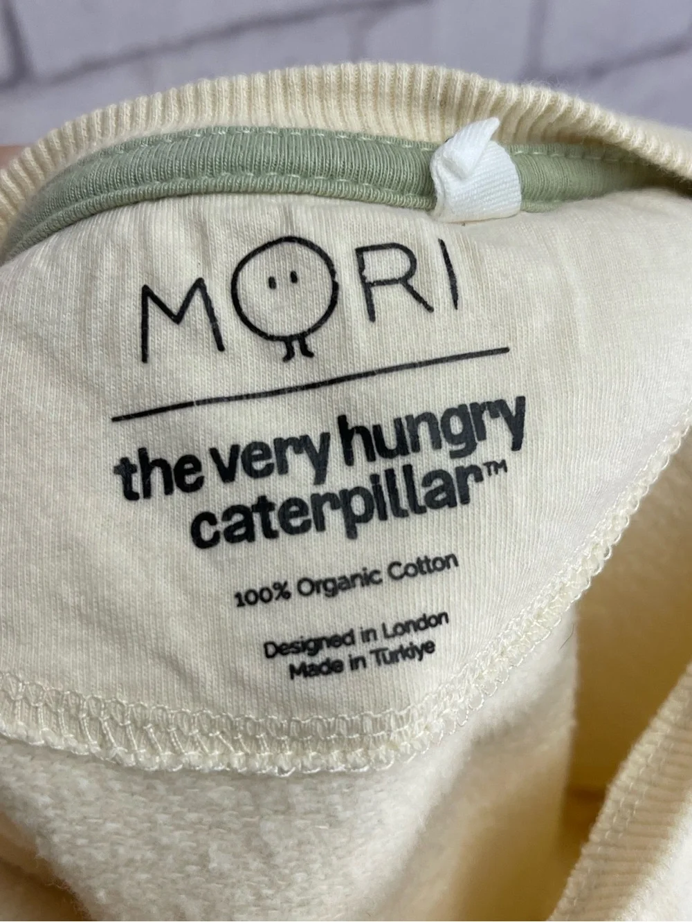 Mori x the very hungry caterpillar size 4-5 years long sleeve shirt